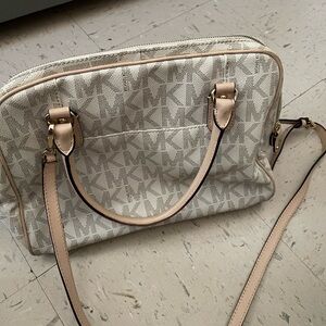 Michael Kors Cream Shoulder Bag with Gold Hardware